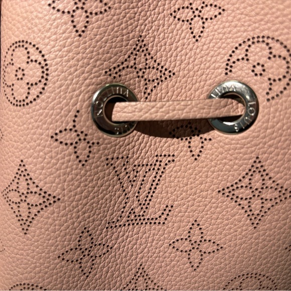 Pink Louis Vuitton Mahina Bella Bag - Picture 11 of 12